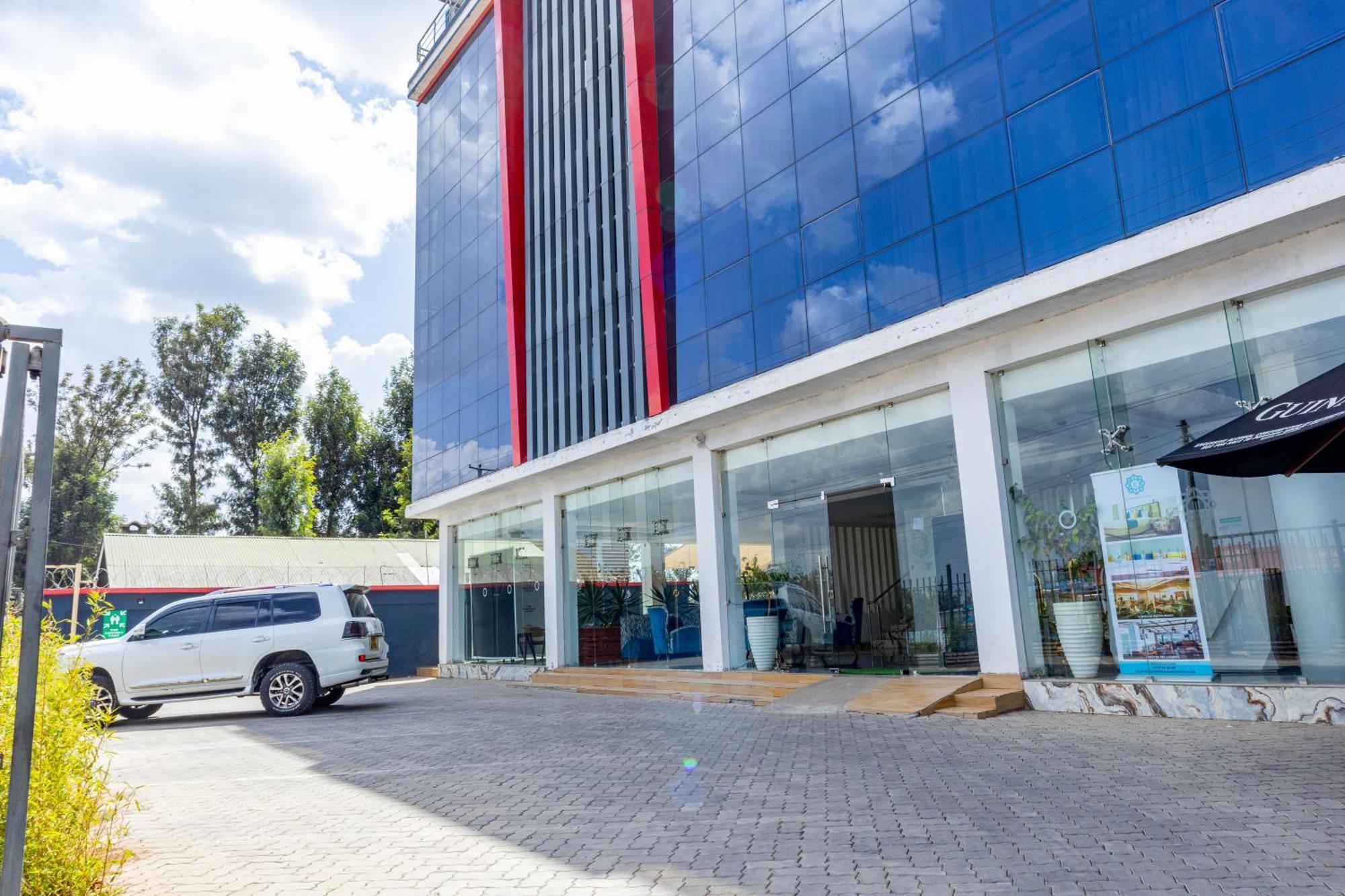 Muthu Warwick Mount Kenya Hotel, Nanyuki Exterior photo